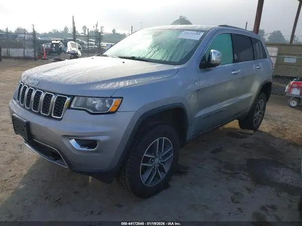1C4RJFBG2HC761723 2017 JEEP GRAND CHEROKEE - Image 2