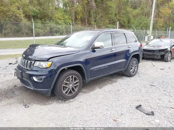 1C4RJFBG2HC788064 2017 JEEP GRAND CHEROKEE - Image 2