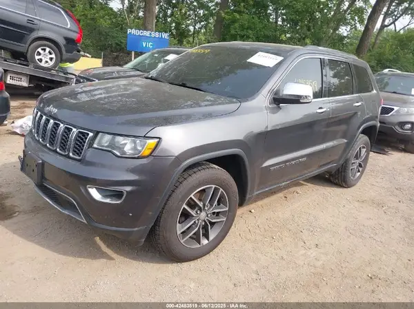1C4RJFBG2HC830524 2017 JEEP GRAND CHEROKEE - Image 2