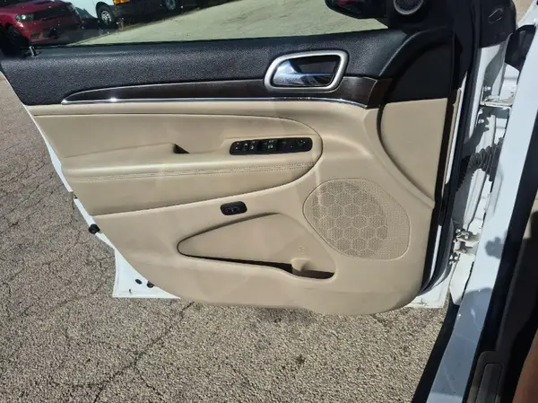 1C4RJFBG2HC914942 2017 JEEP GRAND CHEROKEE - Image 2