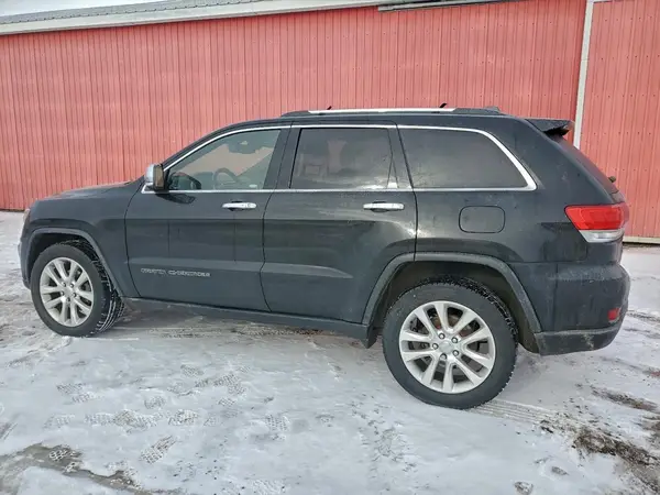 1C4RJFBG2HC939243 2017 JEEP GRAND CHEROKEE - Image 2
