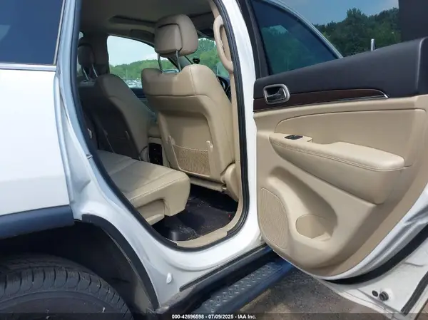 1C4RJFBG2HC942076 2017 JEEP GRAND CHEROKEE - Image 8