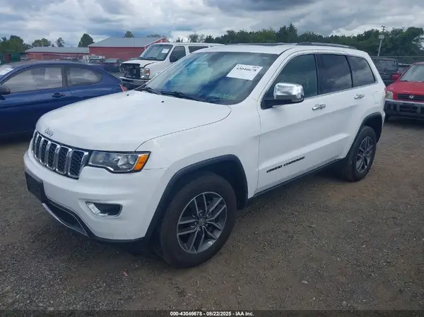 1C4RJFBG2HC962540 2017 JEEP GRAND CHEROKEE - Image 2