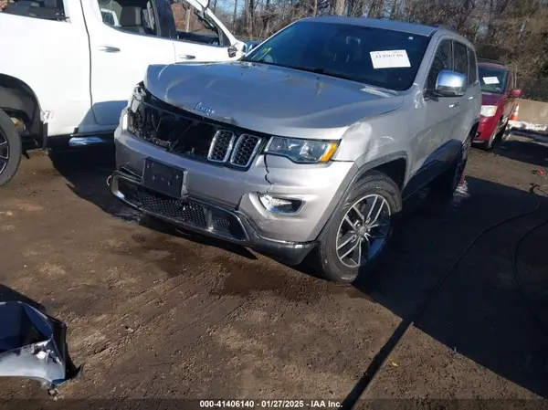 1C4RJFBG2JC106757 2018 JEEP GRAND CHEROKEE - Image 2