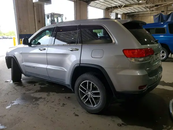 1C4RJFBG2JC244976 2018 JEEP GRAND CHEROKEE - Image 2