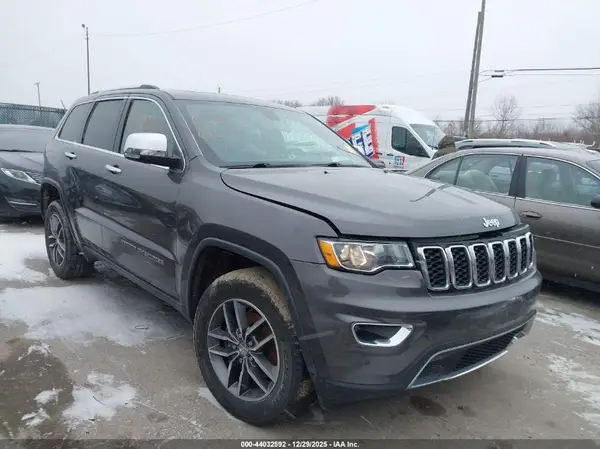 1C4RJFBG2JC258375 2018 JEEP GRAND CHEROKEE - Image 1