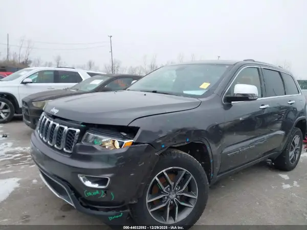 1C4RJFBG2JC258375 2018 JEEP GRAND CHEROKEE - Image 2