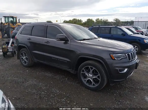 1C4RJFBG2JC369721 2018 JEEP GRAND CHEROKEE - Image 1