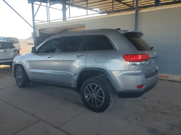 1C4RJFBG2JC441209 2018 JEEP GRAND CHEROKEE - Image 2