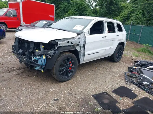 1C4RJFBG2JC467597 2018 JEEP GRAND CHEROKEE - Image 2