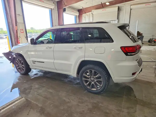 1C4RJFBG3HC608834 2017 JEEP GRAND CHEROKEE - Image 2