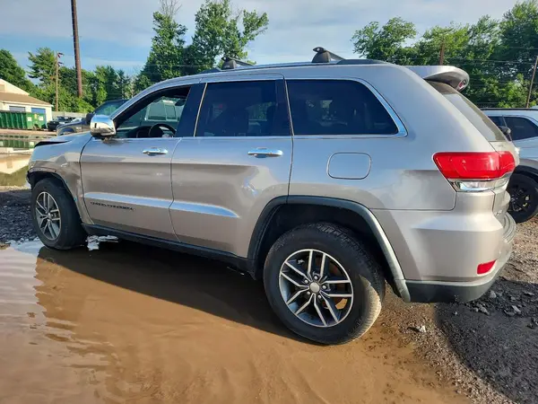 1C4RJFBG3HC616013 2017 JEEP GRAND CHEROKEE - Image 2