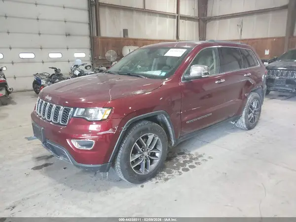 1C4RJFBG3HC637394 2017 JEEP GRAND CHEROKEE - Image 2