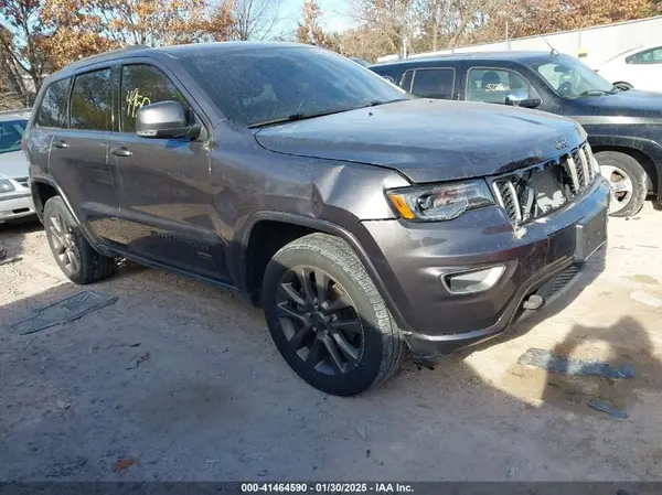 1C4RJFBG3HC695179 2017 JEEP GRAND CHEROKEE - Image 1