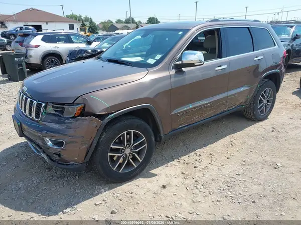 1C4RJFBG3HC734983 2017 JEEP GRAND CHEROKEE - Image 2