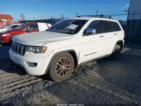 1C4RJFBG3HC777493 2017 JEEP GRAND CHEROKEE - Image 2