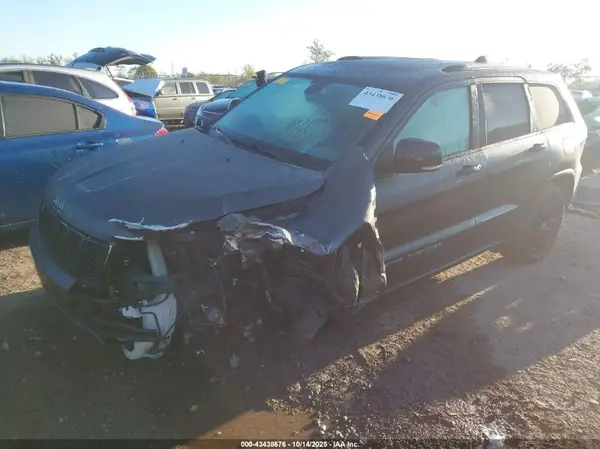 1C4RJFBG3HC807513 2017 JEEP GRAND CHEROKEE - Image 2