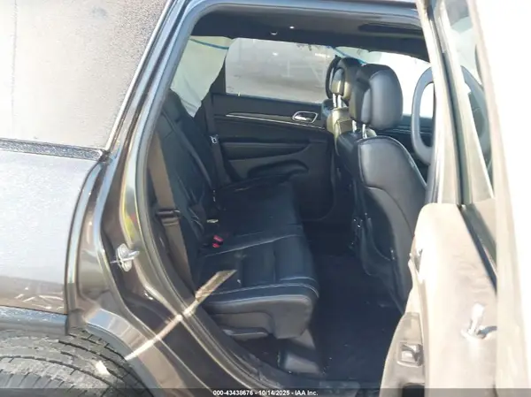 1C4RJFBG3HC807513 2017 JEEP GRAND CHEROKEE - Image 8