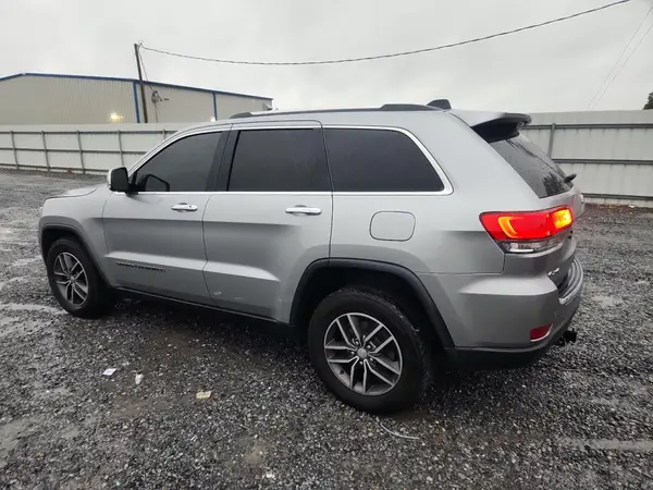 1C4RJFBG3JC337425 2018 JEEP GRAND CHEROKEE - Image 2