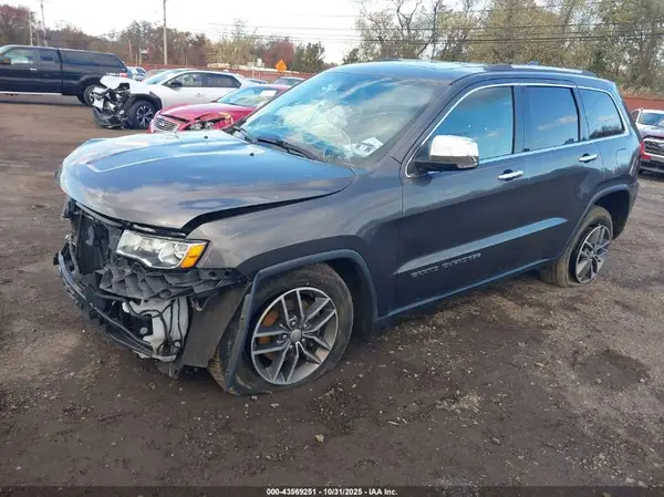 1C4RJFBG4HC863900 2017 JEEP GRAND CHEROKEE - Image 2