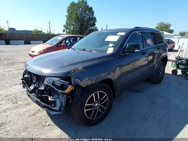 1C4RJFBG4HC864142 2017 JEEP GRAND CHEROKEE - Image 2
