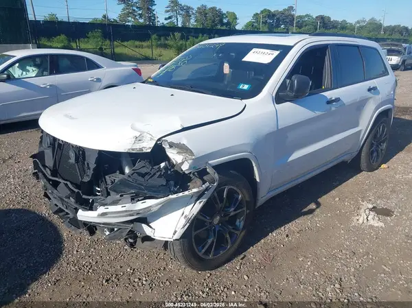 1C4RJFBG4HC899585 2017 JEEP GRAND CHEROKEE - Image 2