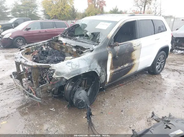 1C4RJFBG4HC954486 2017 JEEP GRAND CHEROKEE - Image 2