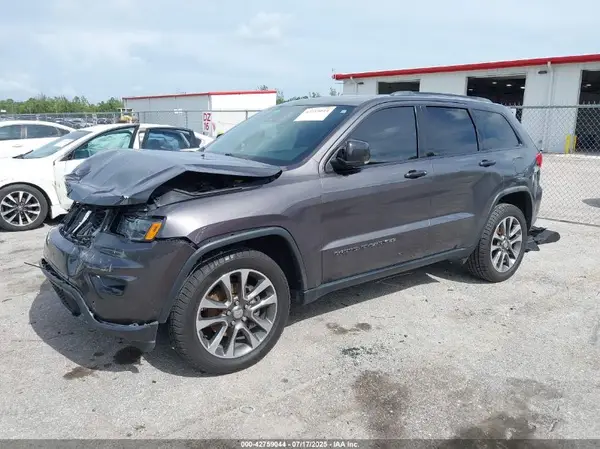 1C4RJFBG4JC367601 2018 JEEP GRAND CHEROKEE - Image 2