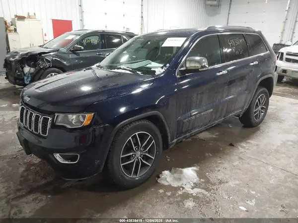 1C4RJFBG4JC426873 2018 JEEP GRAND CHEROKEE - Image 2