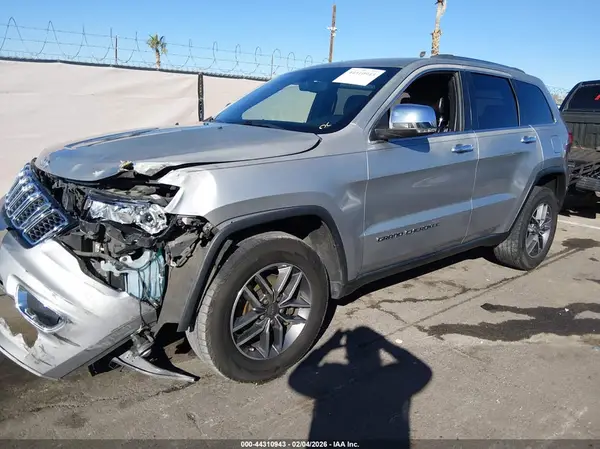 1C4RJFBG4KC693416 2019 JEEP GRAND CHEROKEE - Image 2