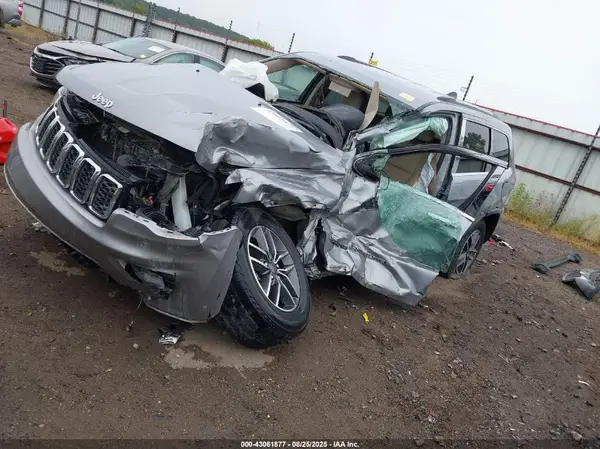 1C4RJFBG4KC705306 2019 JEEP GRAND CHEROKEE - Image 2