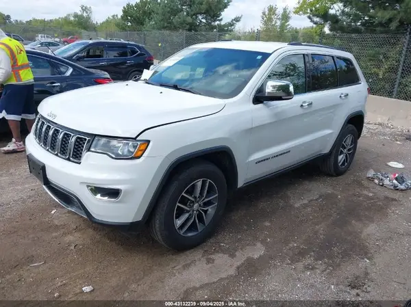 1C4RJFBG5HC605496 2017 JEEP GRAND CHEROKEE - Image 2