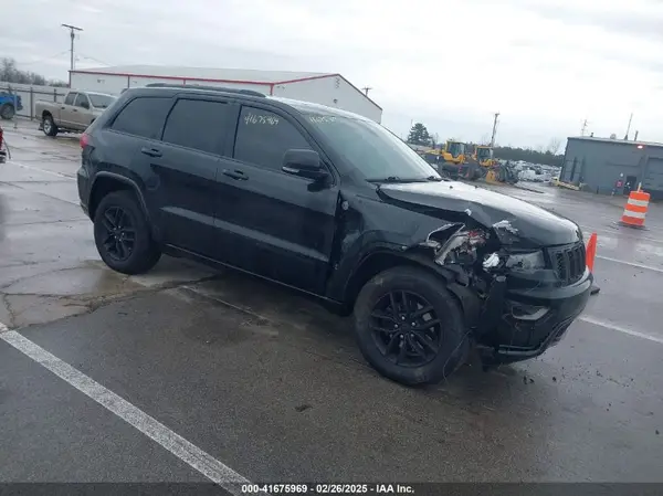 1C4RJFBG5HC718476 2017 JEEP GRAND CHEROKEE - Image 1