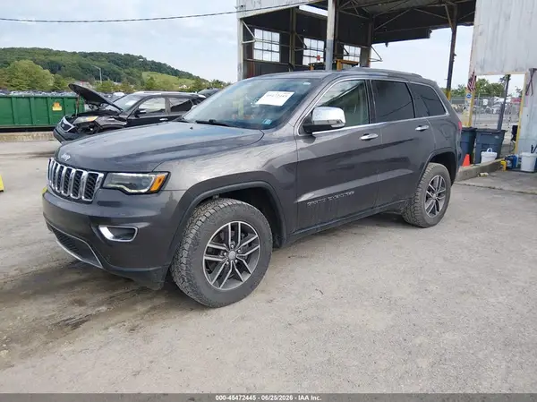 1C4RJFBG5HC739599 2017 JEEP GRAND CHEROKEE - Image 2