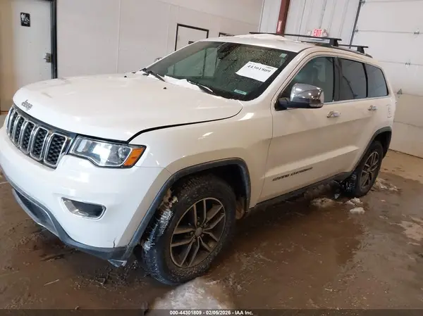 1C4RJFBG5HC741983 2017 JEEP GRAND CHEROKEE - Image 2