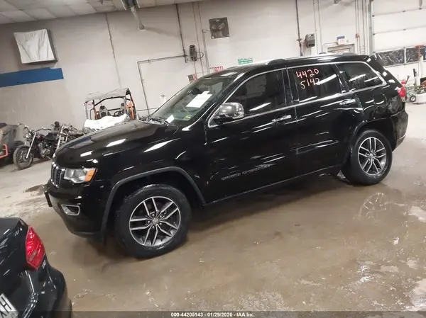 1C4RJFBG5HC786972 2017 JEEP GRAND CHEROKEE - Image 2