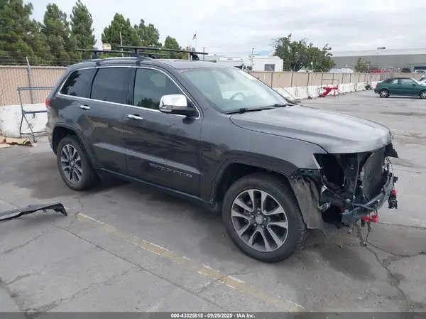 1C4RJFBG5JC139977 2018 JEEP GRAND CHEROKEE - Image 1