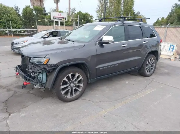 1C4RJFBG5JC139977 2018 JEEP GRAND CHEROKEE - Image 2