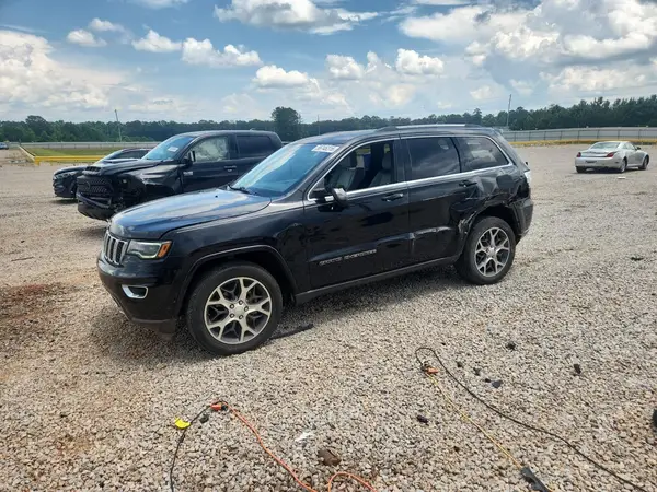 1C4RJFBG5JC332579 2018 JEEP GRAND CHEROKEE - Image 1