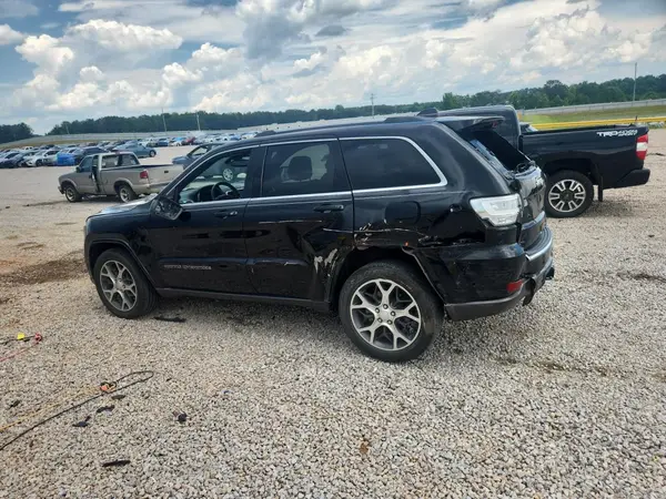 1C4RJFBG5JC332579 2018 JEEP GRAND CHEROKEE - Image 2