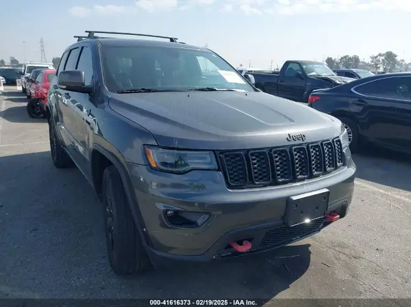 1C4RJFBG5JC360978 2018 JEEP GRAND CHEROKEE - Image 1