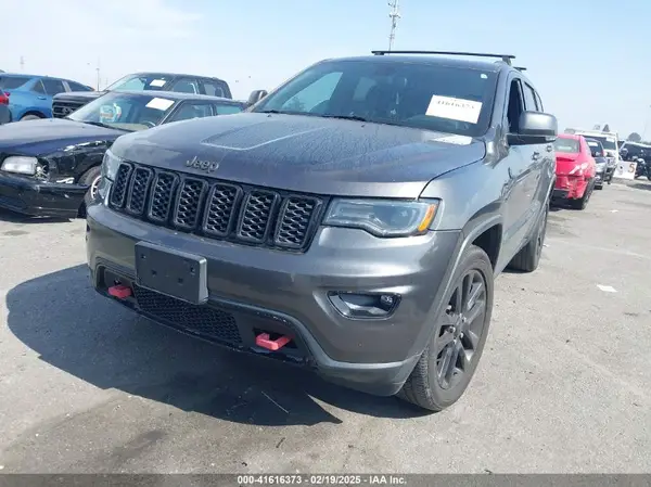 1C4RJFBG5JC360978 2018 JEEP GRAND CHEROKEE - Image 2