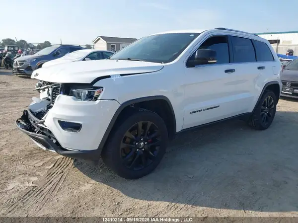 1C4RJFBG5JC417132 2018 JEEP GRAND CHEROKEE - Image 2