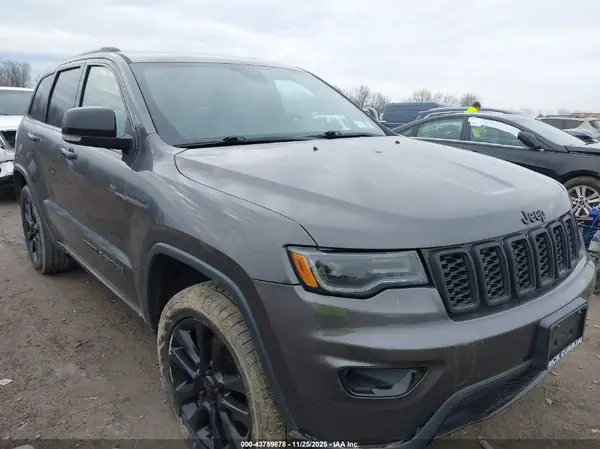 1C4RJFBG5JC417633 2018 JEEP GRAND CHEROKEE - Image 1