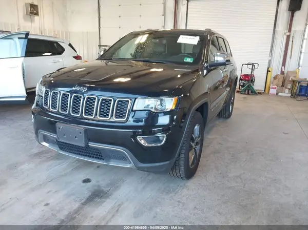 1C4RJFBG5JC453631 2018 JEEP GRAND CHEROKEE - Image 2