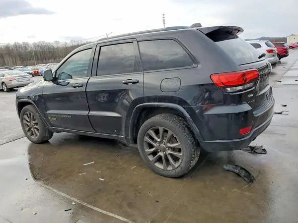 1C4RJFBG6HC668624 2017 JEEP GRAND CHEROKEE - Image 2