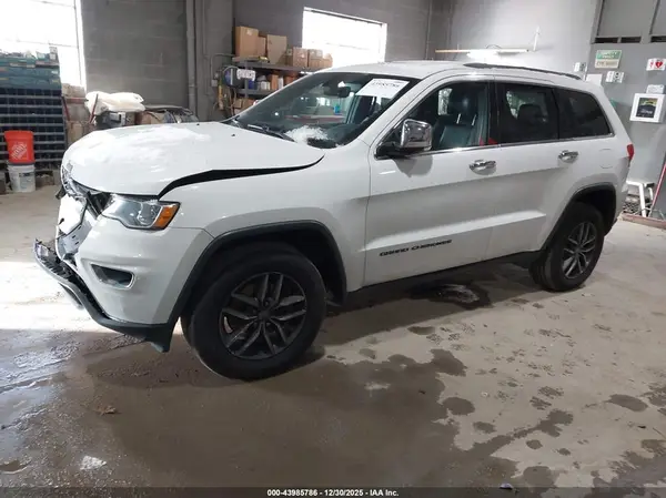 1C4RJFBG6HC694446 2017 JEEP GRAND CHEROKEE - Image 2