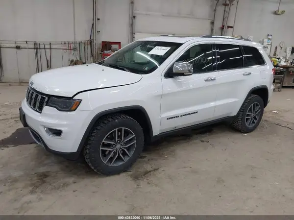 1C4RJFBG6HC828470 2017 JEEP GRAND CHEROKEE - Image 2