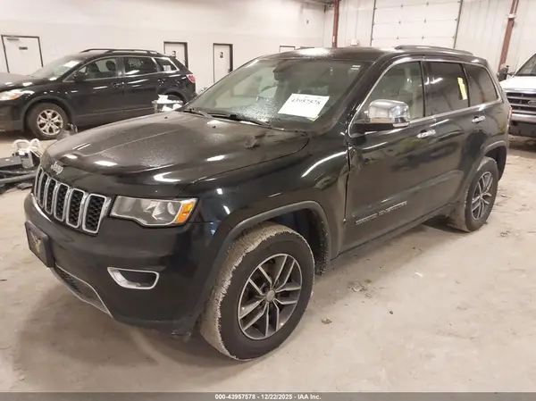 1C4RJFBG6HC900459 2017 JEEP GRAND CHEROKEE - Image 2