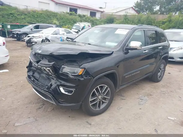 1C4RJFBG6HC931811 2017 JEEP GRAND CHEROKEE - Image 2
